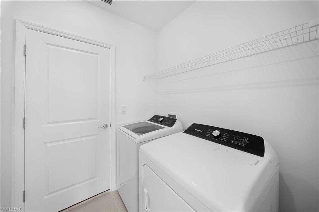 WHISPERING LAKES - Residential Lease