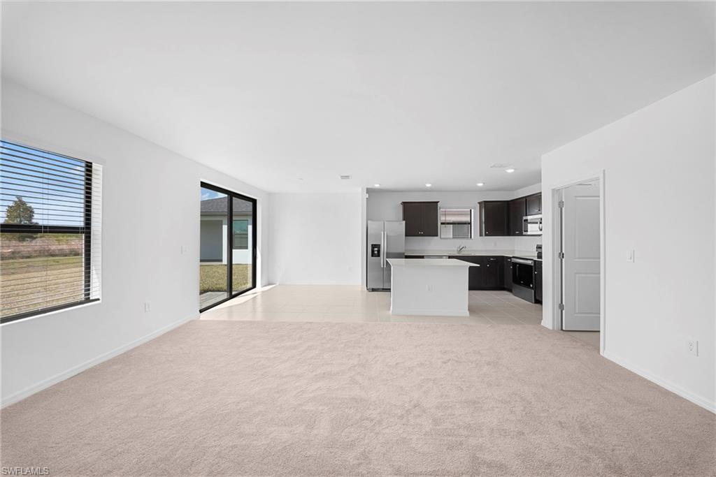 WHISPERING LAKES - Residential Lease