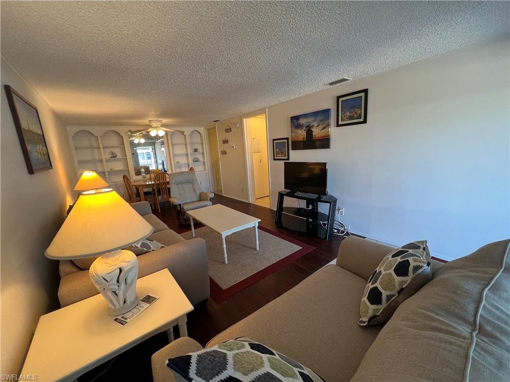 EVERGLADES CITY LODGE AND VILLAS - Residential