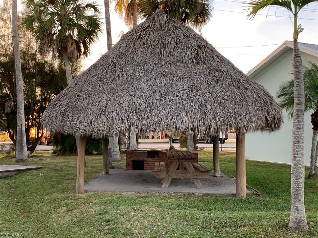 EVERGLADES CITY LODGE AND VILLAS - Residential