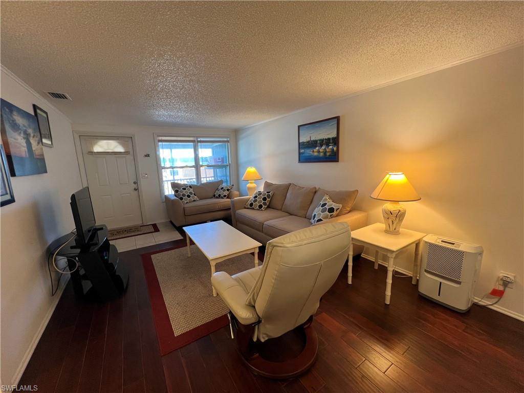 EVERGLADES CITY LODGE AND VILLAS - Residential