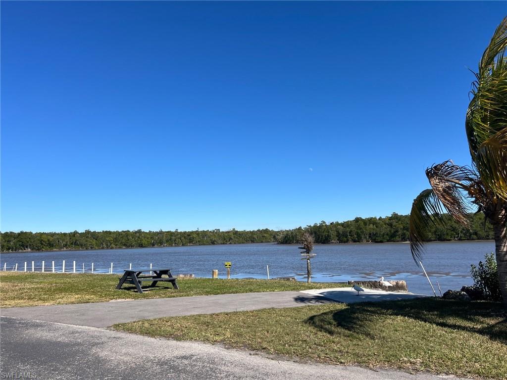 EVERGLADES CITY LODGE AND VILLAS - Residential