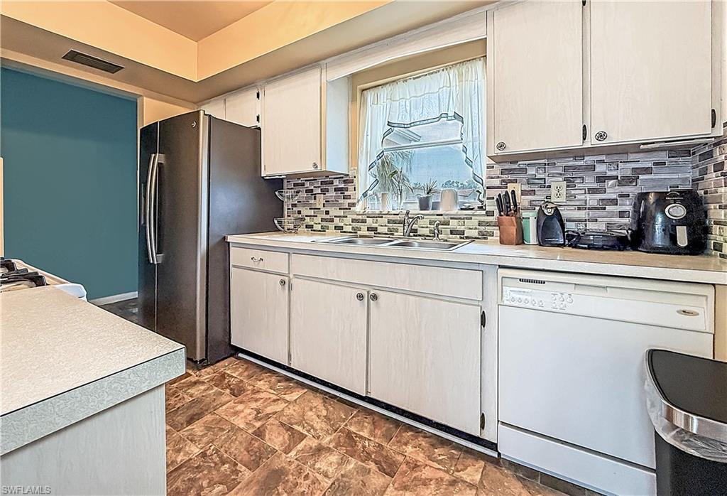 WILLOW LAKE SOUTH - Residential