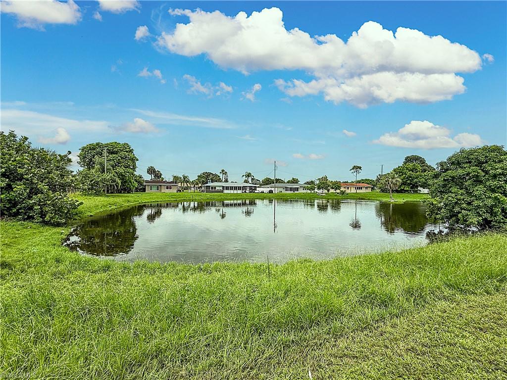 WILLOW LAKE SOUTH - Residential