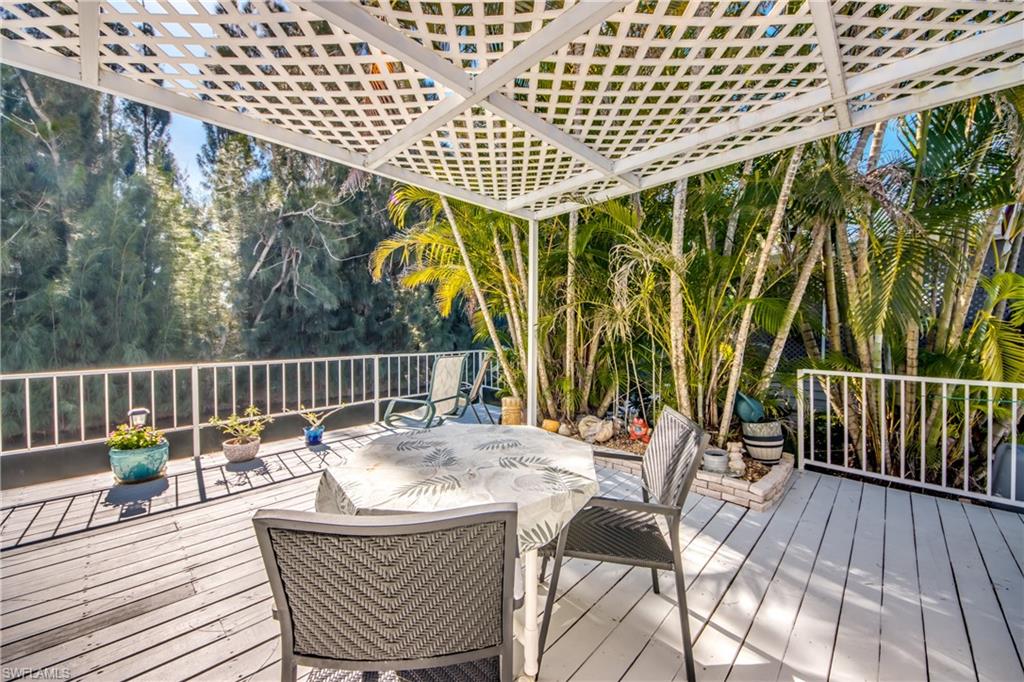 PINE ISLAND COVE - Residential