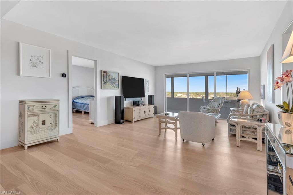 HARBORSIDE WEST - Residential