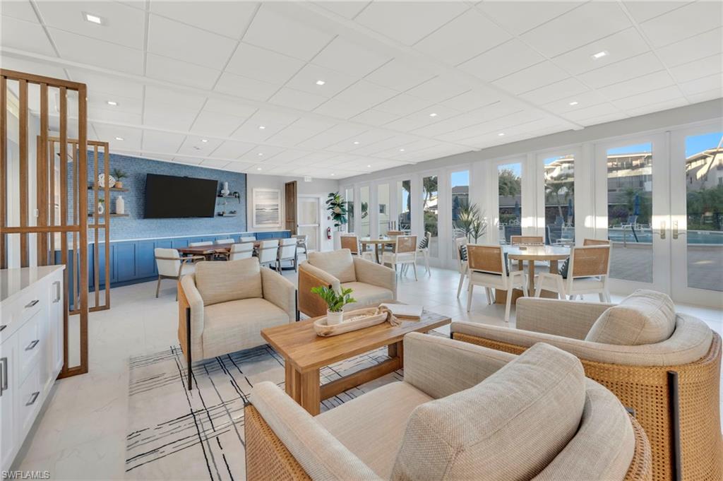 HARBORSIDE WEST - Residential