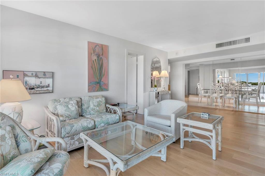 HARBORSIDE WEST - Residential