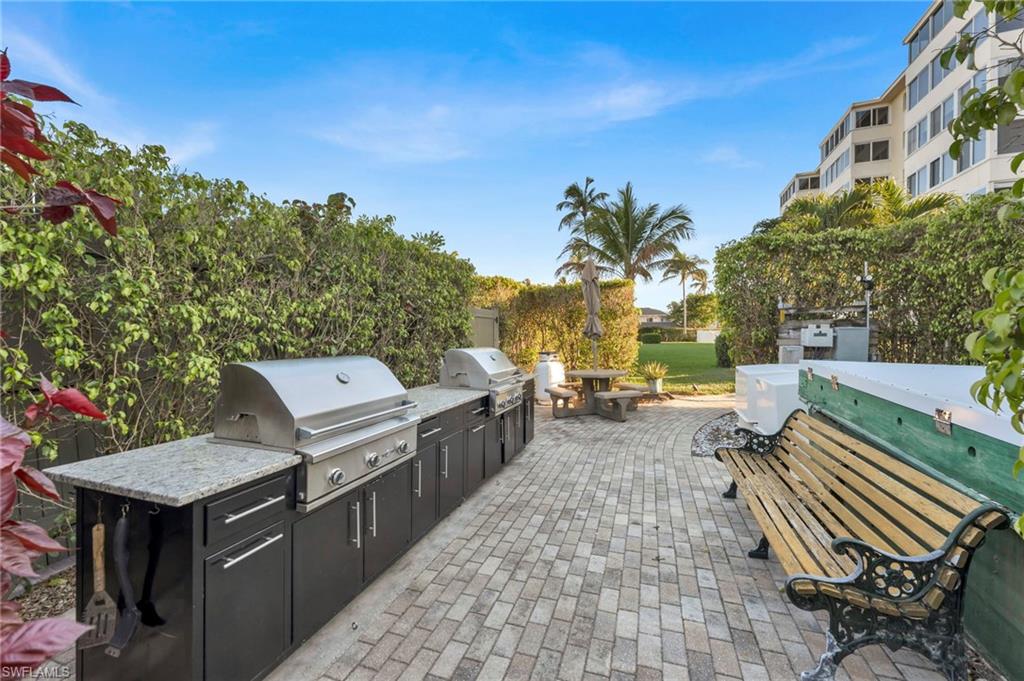 HARBORSIDE WEST - Residential