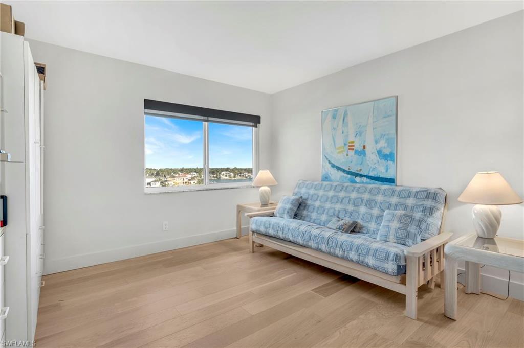 HARBORSIDE WEST - Residential