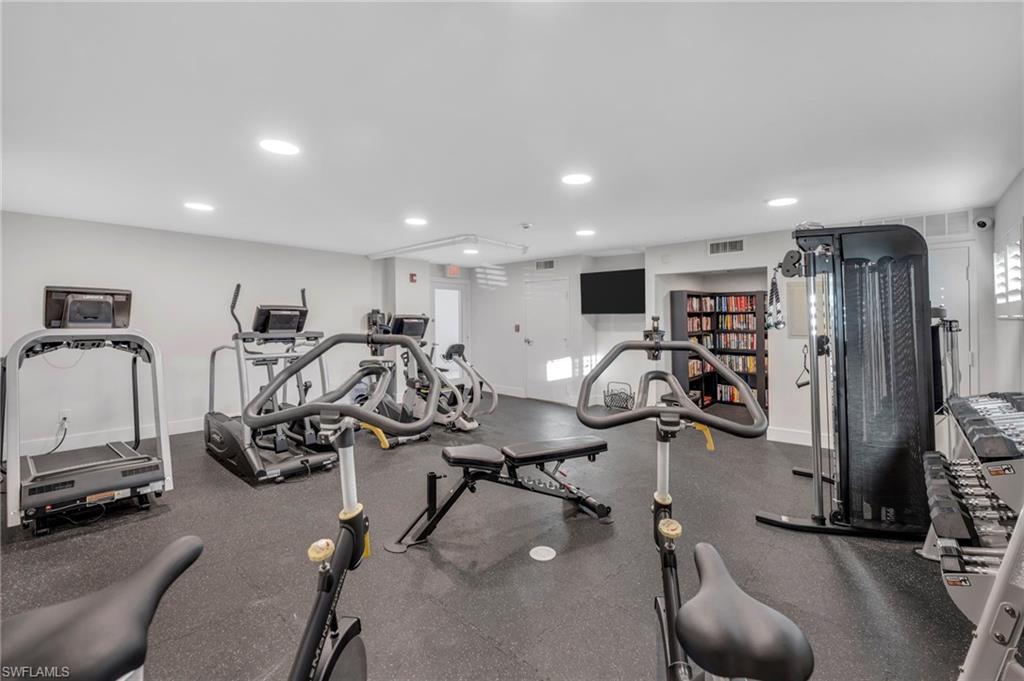 HARBORSIDE WEST - Residential