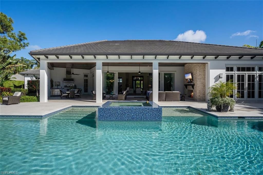 PELICAN BAY WOODS - Residential