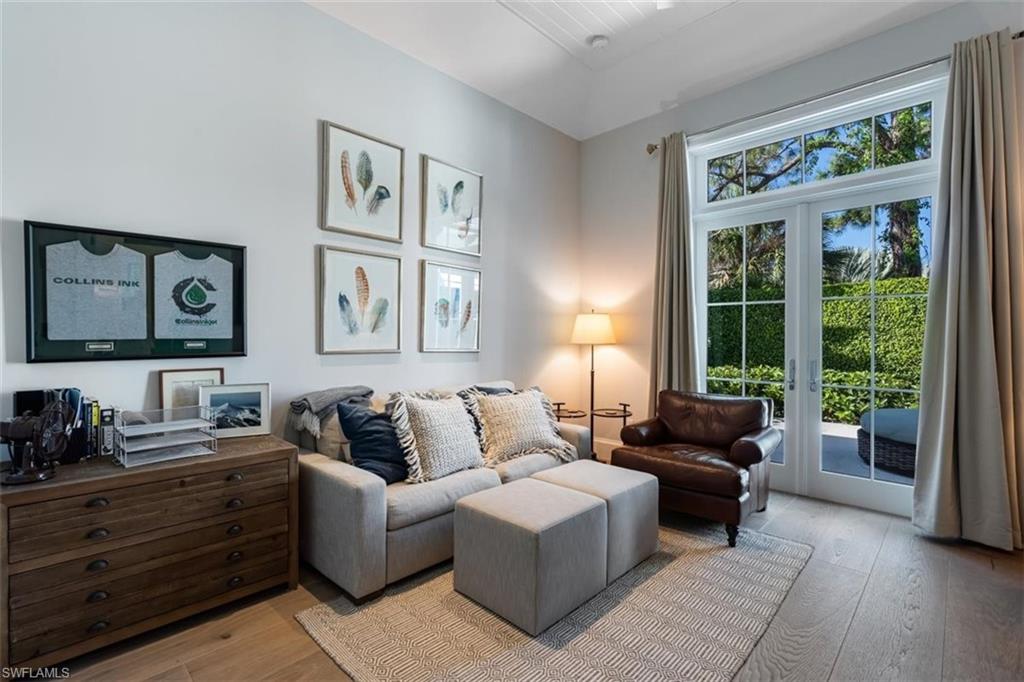 PELICAN BAY WOODS - Residential