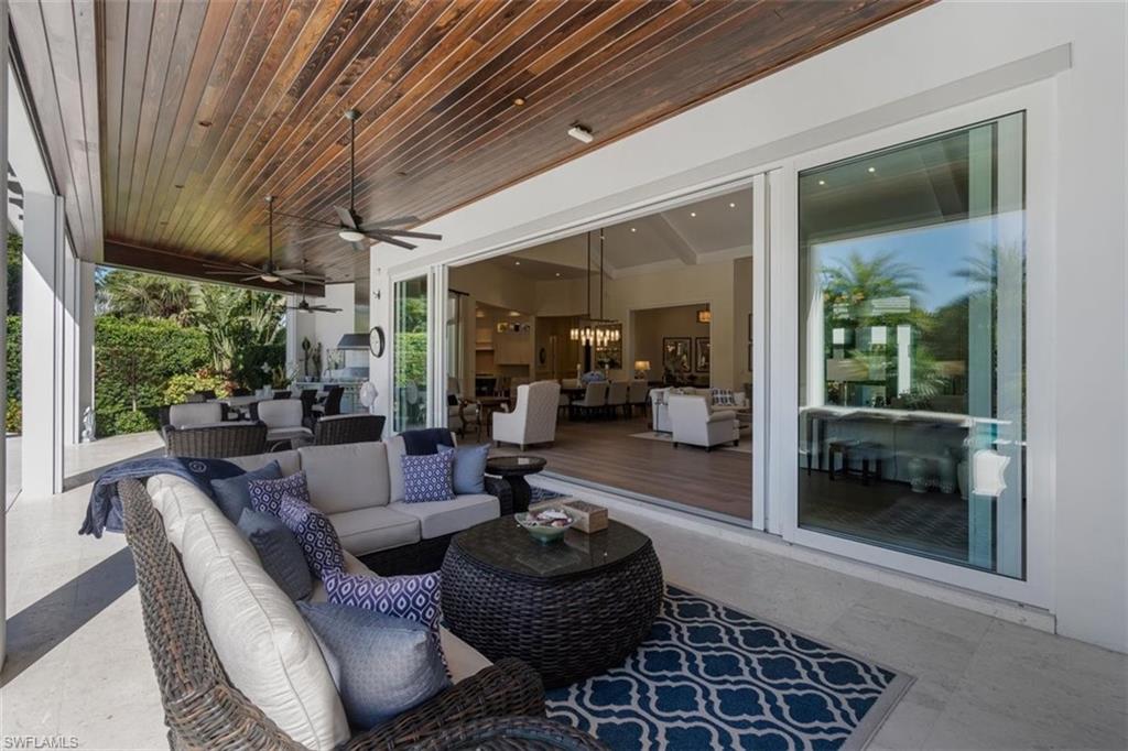 PELICAN BAY WOODS - Residential