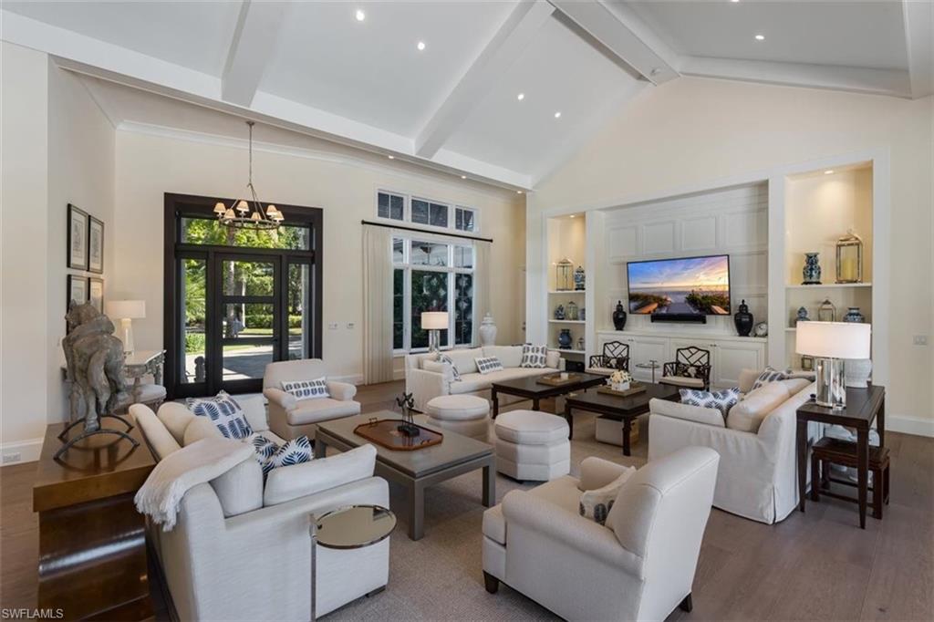 PELICAN BAY WOODS - Residential