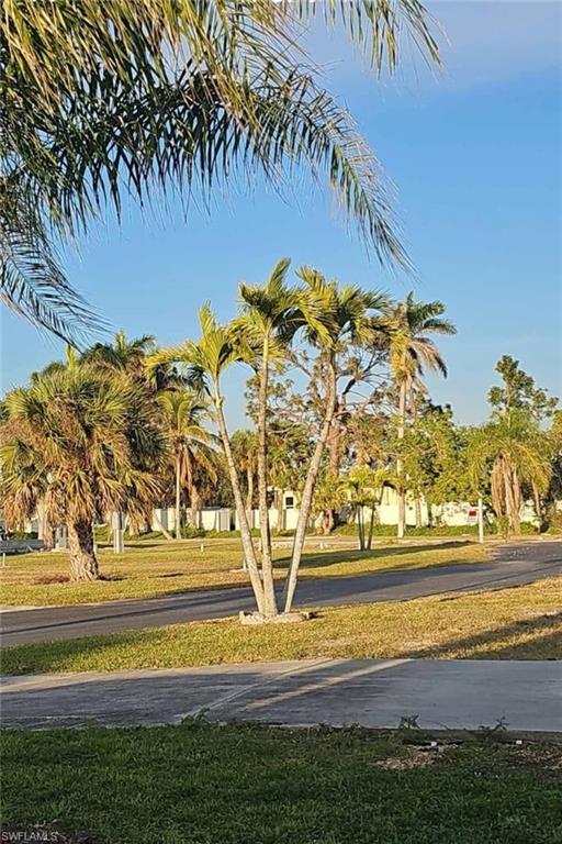 PLANTATION ESTATES MOBILE HOME - Land