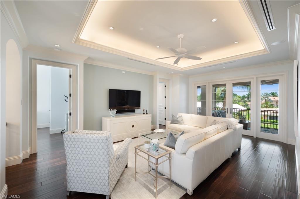 ROYAL HARBOR - Residential