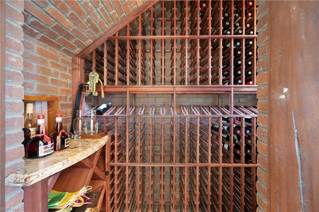 ROYAL HARBOR - Residential