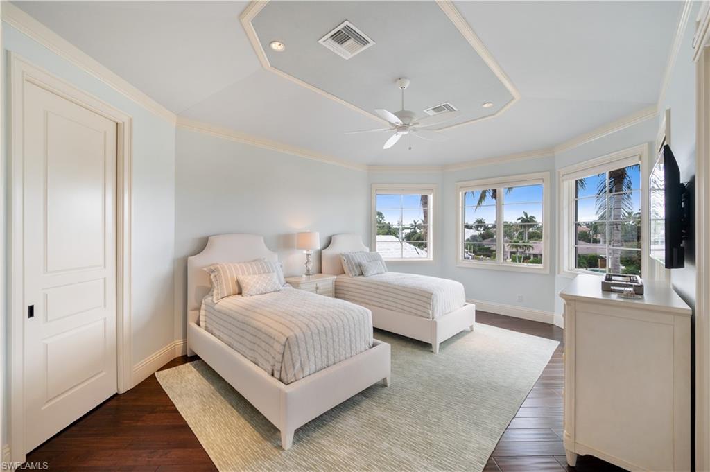 ROYAL HARBOR - Residential