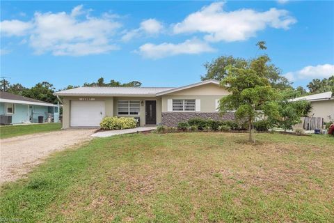 Photo of 12207 De Moya DR, FORT MYERS, FL 33905 (MLS # 226016913)