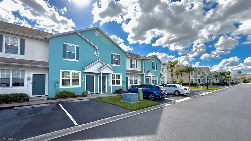 FOREST LAKE TOWNHOMES - Residential Lease