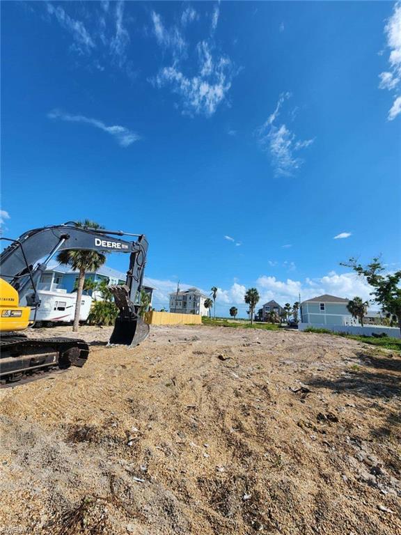 LAGUNA SHORES - Land