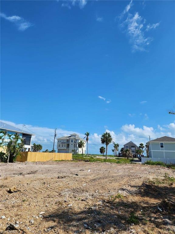 LAGUNA SHORES - Land