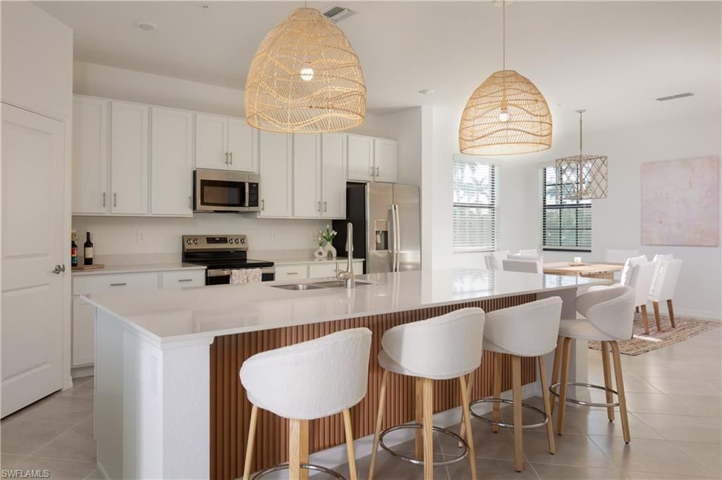 Photo of 5632 Summit Pointe CIR #103, BRADENTON, FL 34210 (MLS # 226005914)