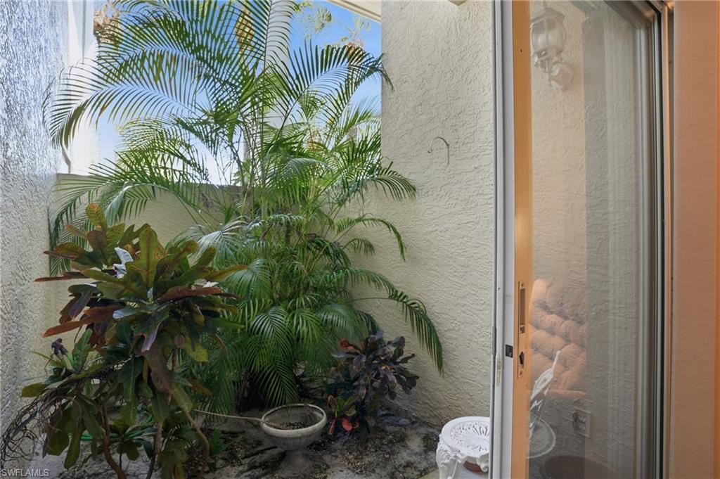 CRESCENT - Residential