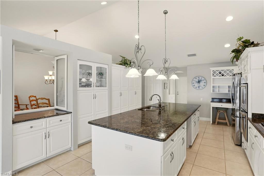 CAROLANDS - Residential