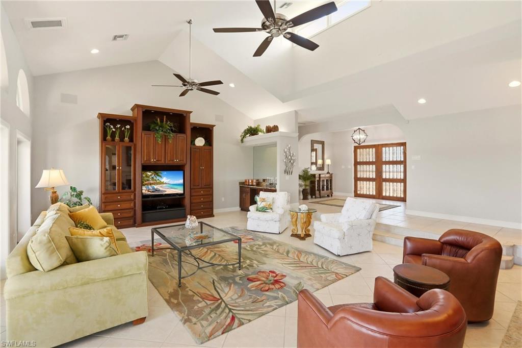 CAROLANDS - Residential