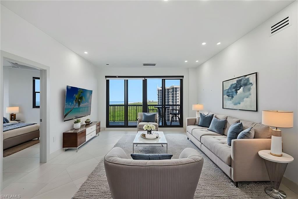 6075 Pelican Bay BLVD PHC