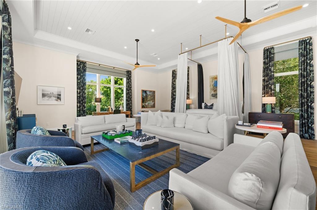 PINE RIDGE - Residential