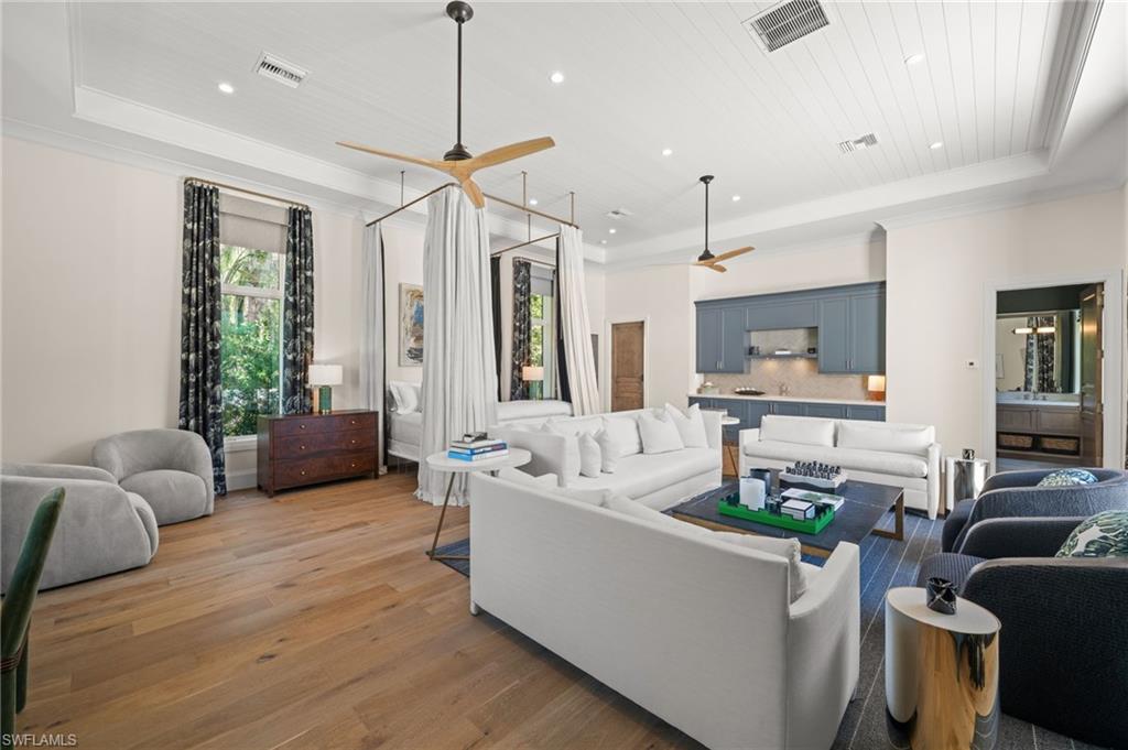 PINE RIDGE - Residential