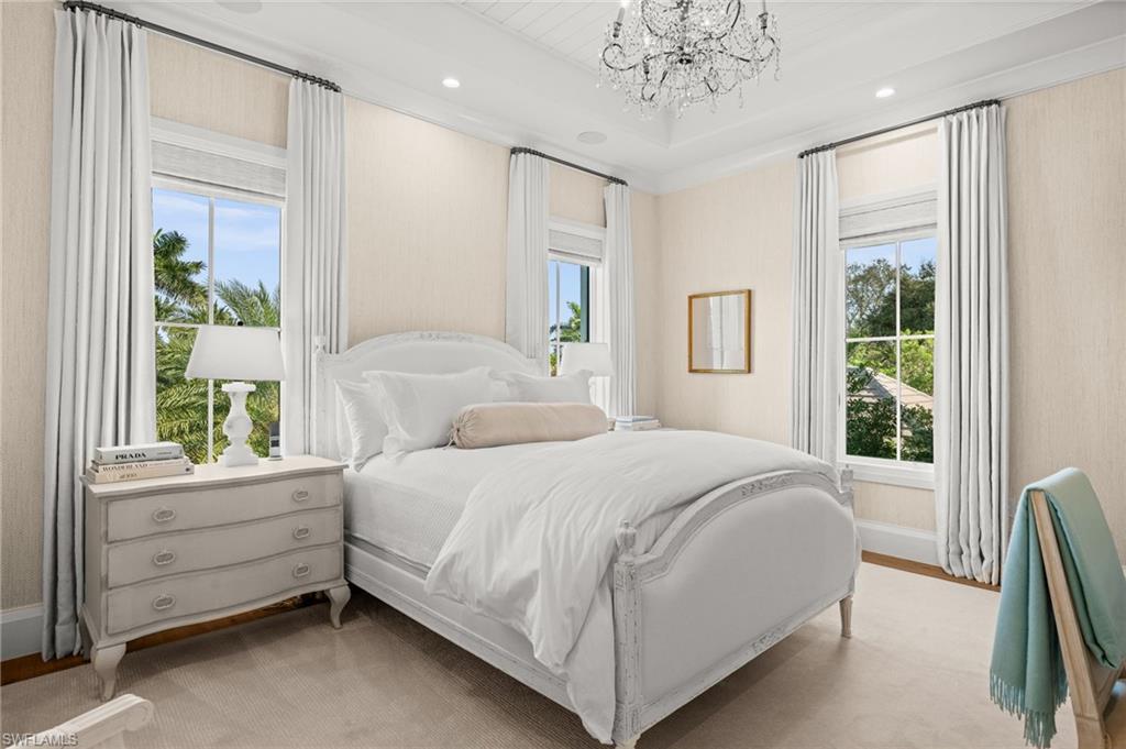 PINE RIDGE - Residential