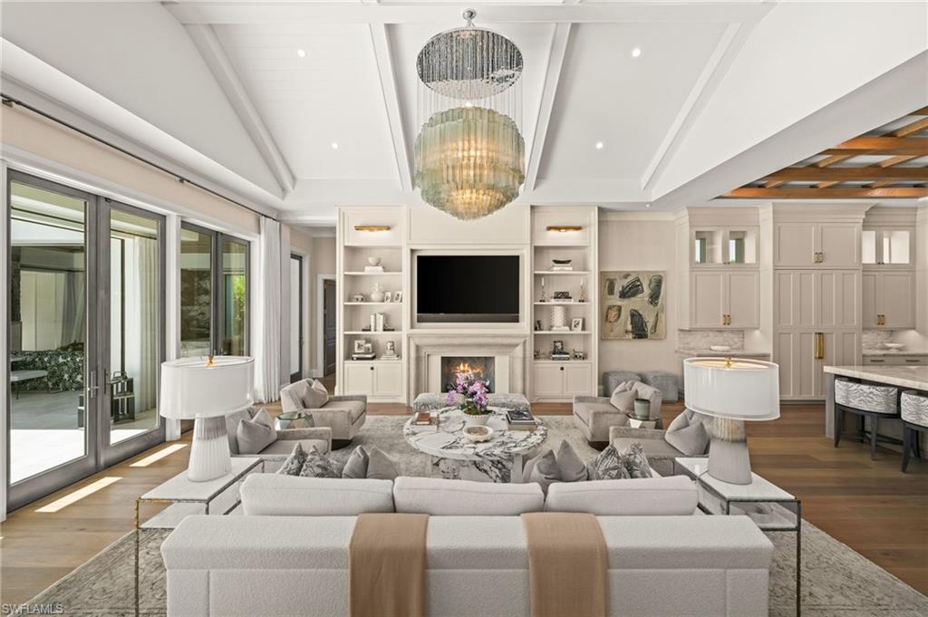 PINE RIDGE - Residential