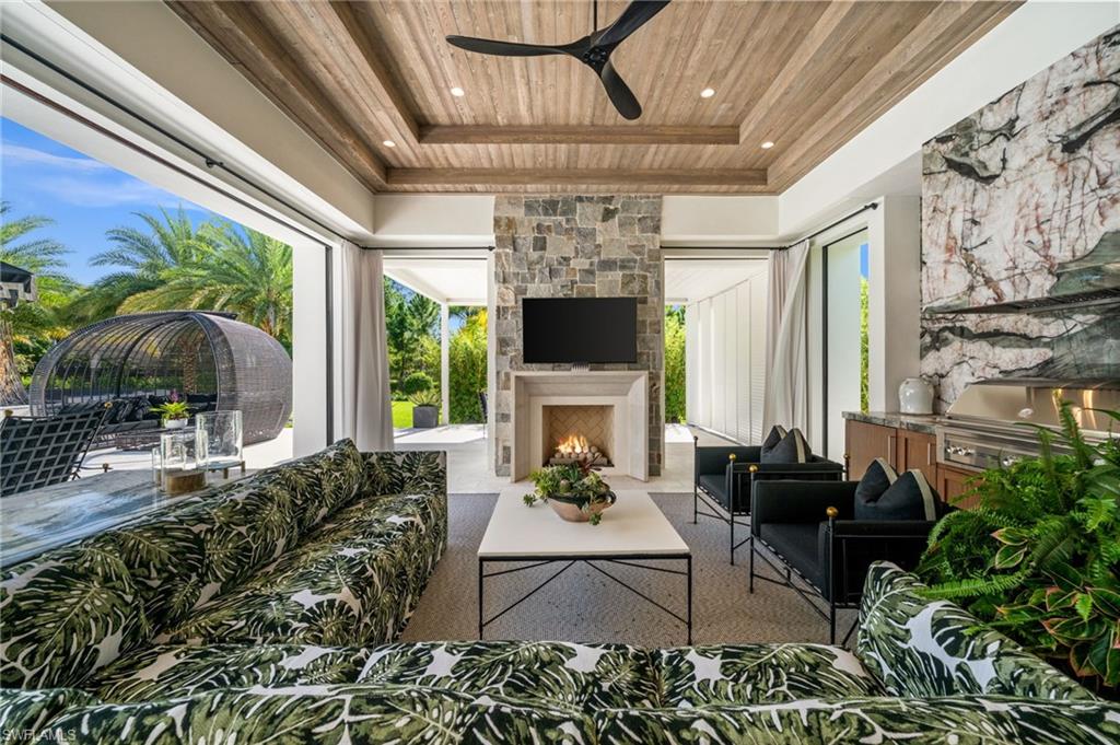 PINE RIDGE - Residential