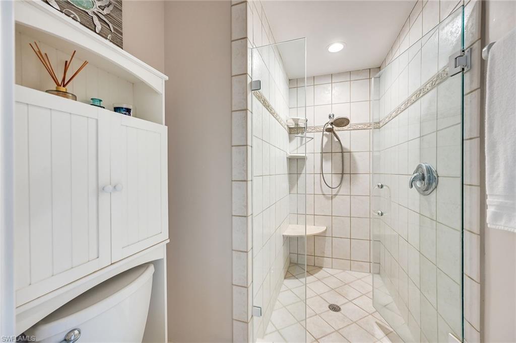 TROPICS - Residential Lease