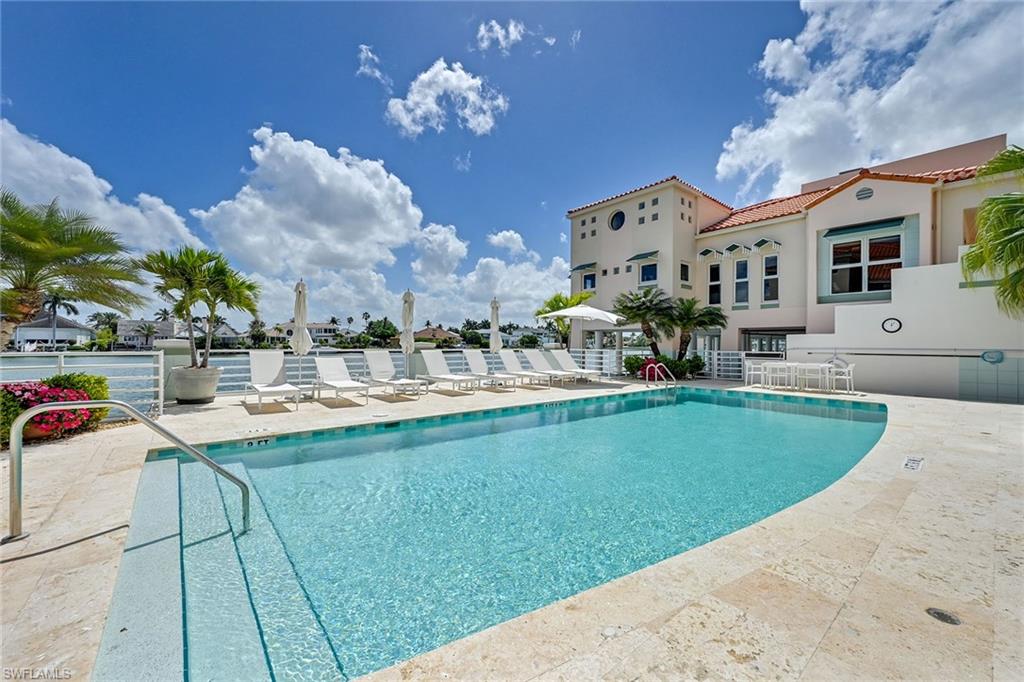 TROPICS - Residential Lease