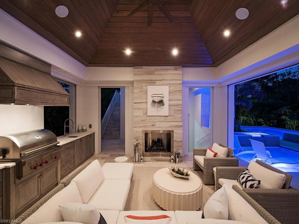 AQUALANE SHORES - Residential