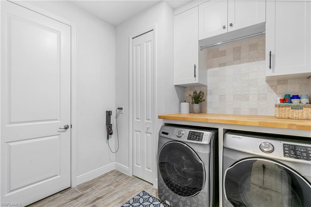 COCONUT COVE - Residential