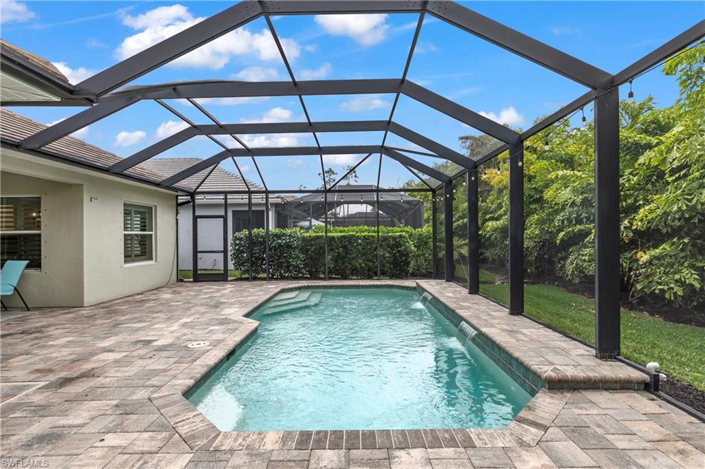 COCONUT COVE - Residential