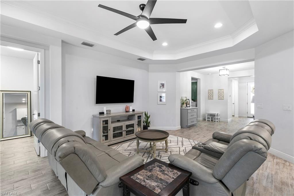 COCONUT COVE - Residential