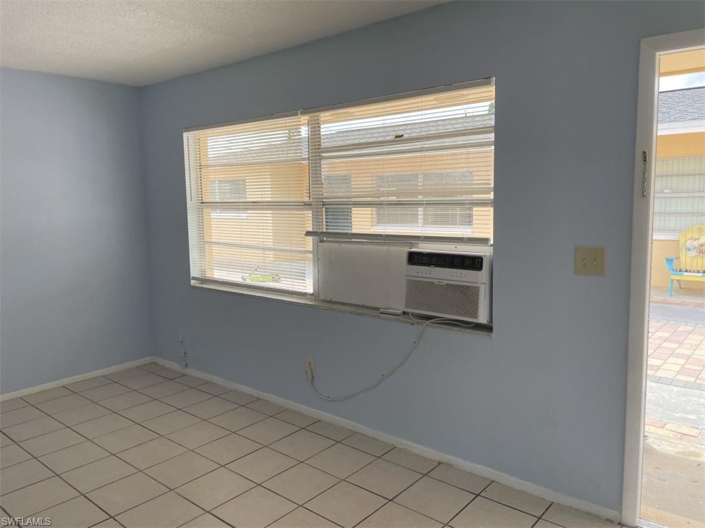 PINE MANOR - Residential