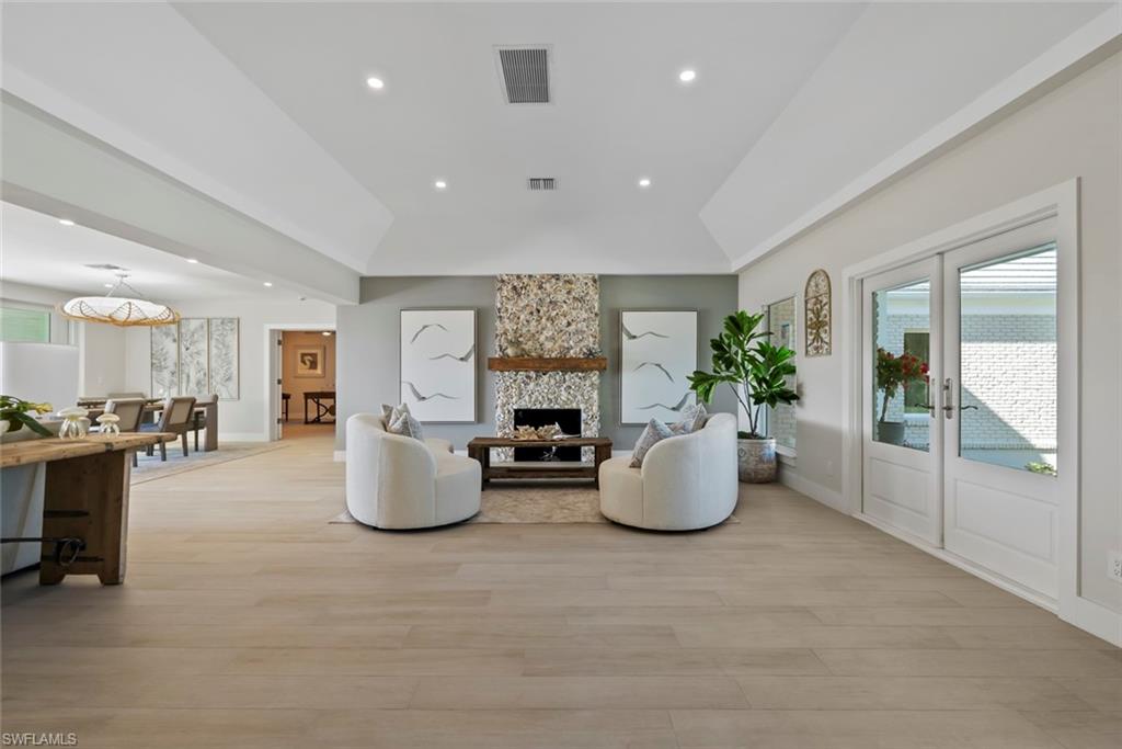 PORT ROYAL - Residential Lease