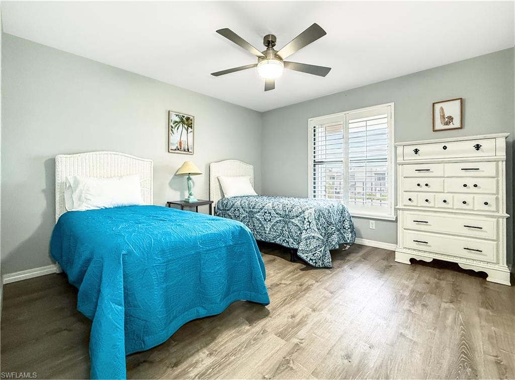 CAPE SHORE CONDOMINIUM - Residential