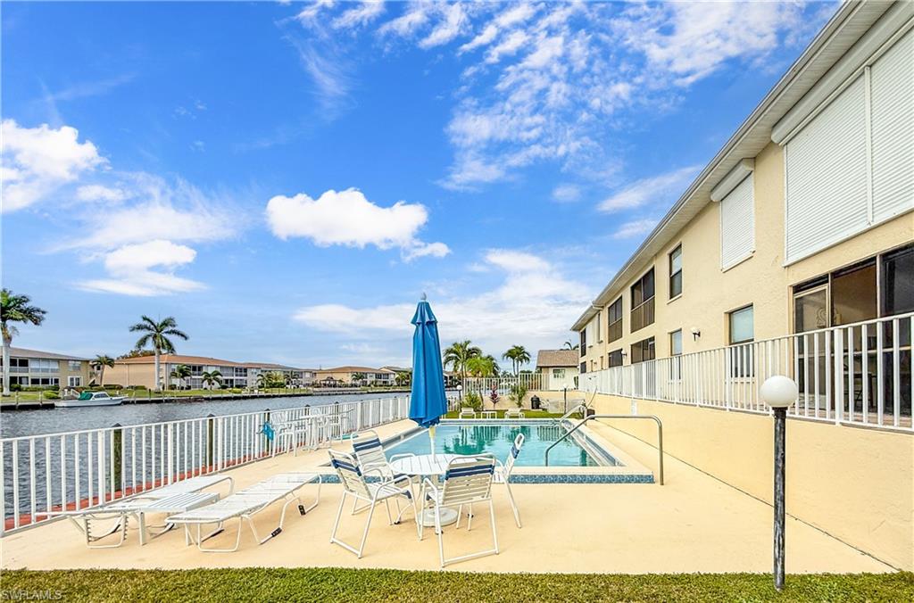 CAPE SHORE CONDOMINIUM - Residential