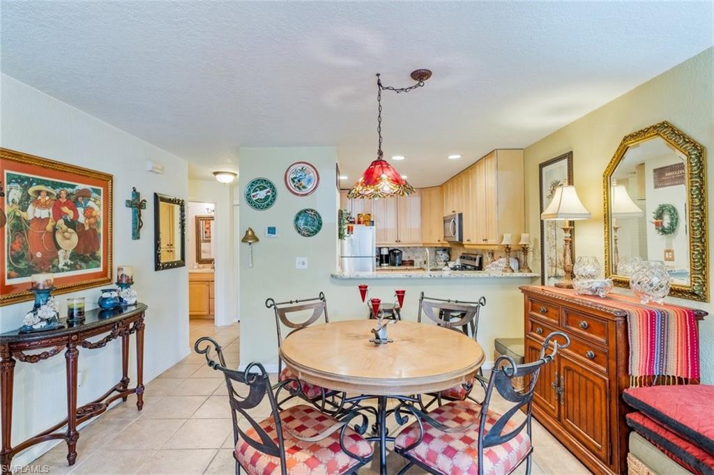 EMERALD WOODS - Residential