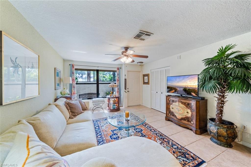 EMERALD WOODS - Residential