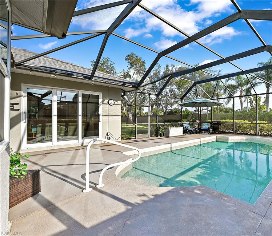 COLONIAL POINTE - Residential